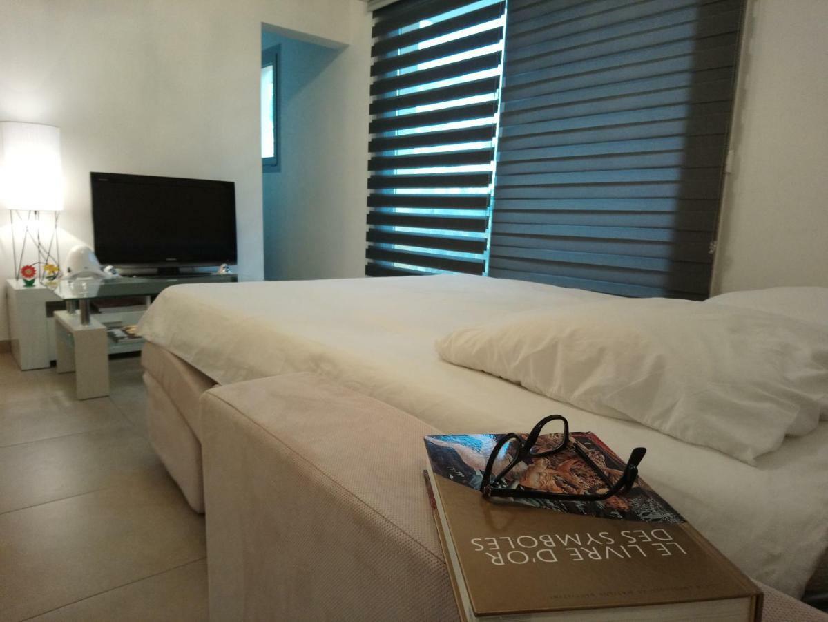 Joli Appartement Entre Menton Et Monaco Rocabruna Exterior foto